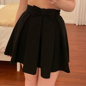 Black Pleated Skirt with bow, size XS